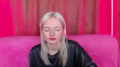 Snapshot of alessakiss chatting on 05-07-26, 02:06 alessakiss online show from 05-07-26, 02:06