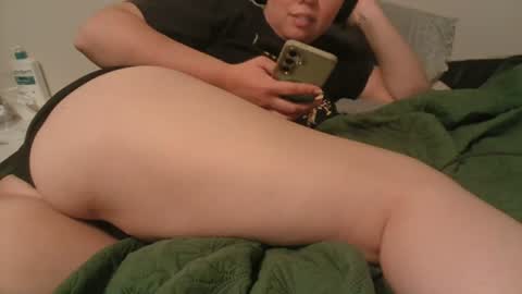 Snapshot of alessalovex chatting on 07-28-26, 07:15 Alessa Love online show from 07-28-26, 07:15