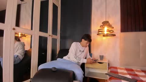 Alessandro Dybala online show from 03-02-25, 12:22