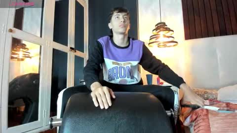 Alessandro Dybala online show from 03-09-25, 11:36