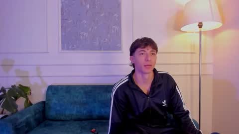 Alessandro Dybala online show from 10-29-25, 11:56