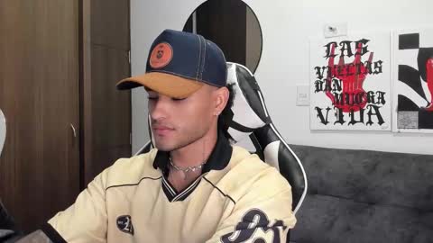 Alessandro Vanni online show from 12-14-25, 02:39