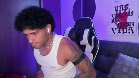 Alessandro Vanni online show from 04-15-26, 01:51