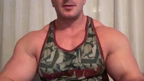 Snapshot of alessandrobuilder chatting on 09-16-25, 09:38 Alessandrobuilder online show from 09-16-25, 09:38