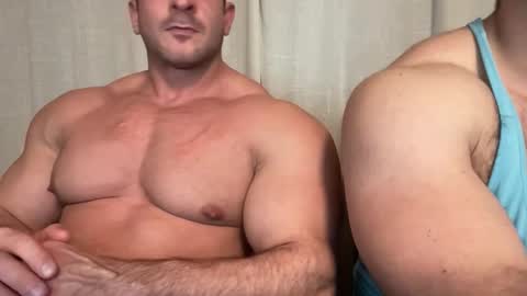 Snapshot of alessandrobuilder chatting on 11-02-25, 12:02 Alessandrobuilder online show from 11-02-25, 12:02