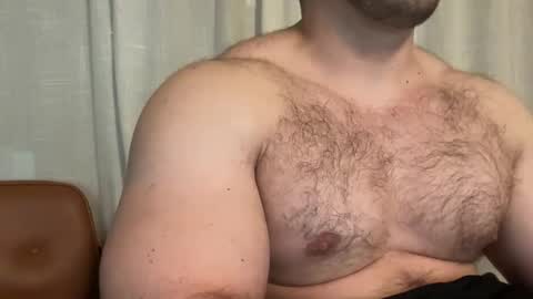 Snapshot of alessandrobuilder chatting on 12-01-25, 11:54 Alessandrobuilder online show from 12-01-25, 11:54