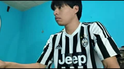 Snapshot of alessandrodmv chatting on 04-05-26, 04:31 alessandrodmv online show from 04-05-26, 04:31