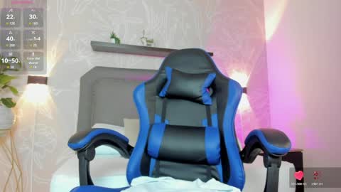 Snapshot of alessia_leroy chatting on 05-06-26, 08:03 A L E S S I A online show from 05-06-26, 08:03