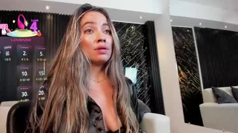 Snapshot of alessia_taylorr chatting on 02-24-25, 06:04 Alessia  Everyday From 0530 to 1430 Col Time online show from 02-24-25, 06:04
