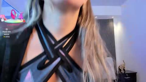 Snapshot of alessia_taylorr chatting on 09-10-25, 11:54 Alessia  Everyday From 0530 to 1430 Col Time online show from 09-10-25, 11:54