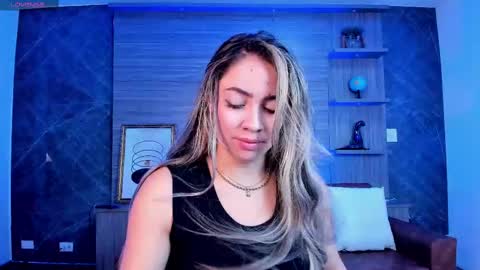 Snapshot of alessia_taylorr chatting on 09-18-25, 11:45 Alessia  Everyday From 0530 to 1430 Col Time online show from 09-18-25, 11:45