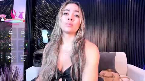 Snapshot of alessia_taylorr chatting on 10-14-25, 11:55 Alessia  Everyday From 0530 to 1430 Col Time online show from 10-14-25, 11:55