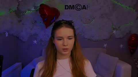Snapshot of alessiaarouge chatting on 07-29-26, 07:23 Your love online show from 07-29-26, 07:23