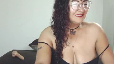 Snapshot of alessiabobs chatting on 03-15-26, 10:38 Allesiaboobs online show from 03-15-26, 10:38