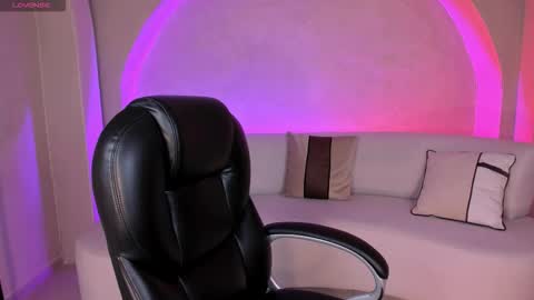 Alessia  online show from 10-09-25, 05:22