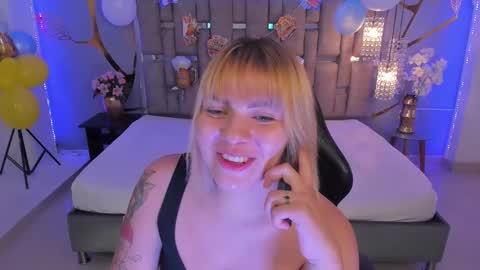 Snapshot of alessiadouce chatting on 09-28-25, 04:18 Alessia online show from 09-28-25, 04:18