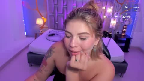 Snapshot of alessiadouce chatting on 11-09-25, 04:44 Alessia online show from 11-09-25, 04:44