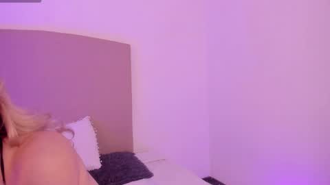 Alessia Moon online show from 05-16-26, 11:31