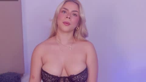 Alessia Moon online show from 06-04-26, 11:38