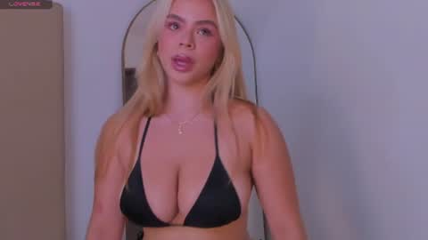 Alessia Moon online show from 07-23-26, 01:53