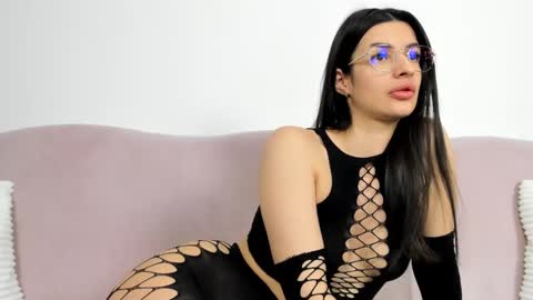 Snapshot of alessyaaa chatting on 02-09-25, 10:32 Ale online show from 02-09-25, 10:32