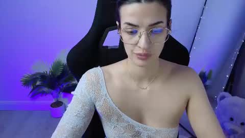 Ale online show from 06-18-26, 10:36