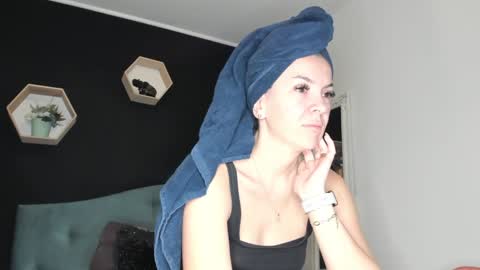 alesys69 online show from 01-18-25, 11:54