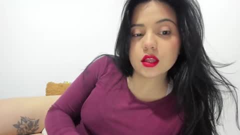 Snapshot of aleteacher chatting on 12-18-24, 03:04 Alejandra online show from 12-18-24, 03:04