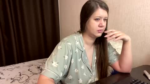 Aletta Oushen online show from 12-20-24, 12:05