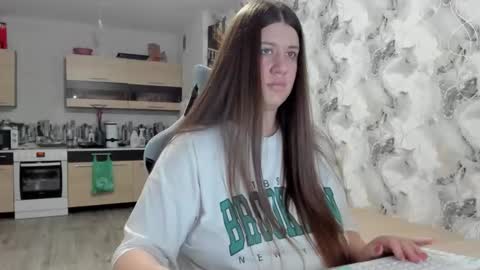 Aletta Oushen online show from 11-18-25, 11:25