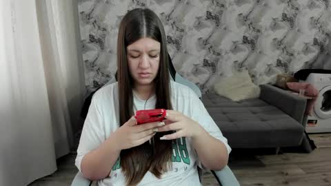 Aletta Oushen online show from 03-27-26, 08:09