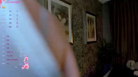 Snapshot of alettaeve chatting on 10-15-25, 03:12 Lola online show from 10-15-25, 03:12