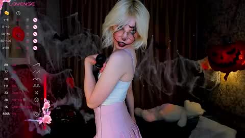 Snapshot of alettaeve chatting on 10-18-25, 03:13 Lola online show from 10-18-25, 03:13