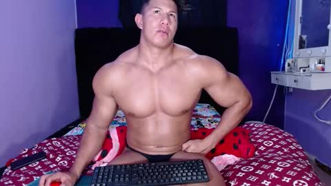 Snapshot of alex_bigcumvez chatting on 01-10-25, 03:18 perseuz online show from 01-10-25, 03:18