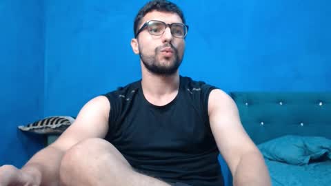 Snapshot of alex_blu chatting on 09-12-25, 01:06 Alex online show from 09-12-25, 01:06