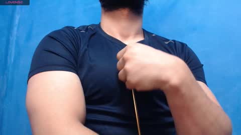 Snapshot of alex_blu chatting on 10-17-25, 09:45 Alex online show from 10-17-25, 09:45