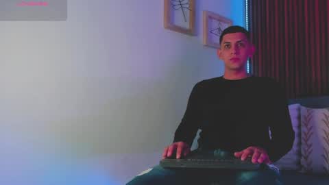 Snapshot of alex_cute77 chatting on 04-29-26, 11:47 alex online show from 04-29-26, 11:47