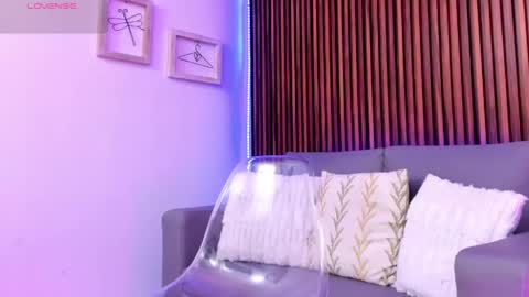 Snapshot of alex_cute77 chatting on 05-01-26, 12:21 alex online show from 05-01-26, 12:21