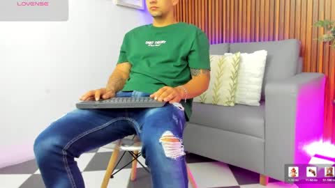 Snapshot of alex_cute77 chatting on 05-13-26, 11:40 alex online show from 05-13-26, 11:40