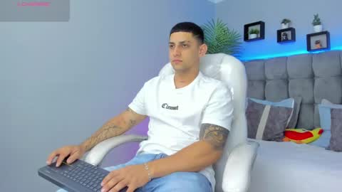 Snapshot of alex_cute77 chatting on 05-16-26, 12:59 alex online show from 05-16-26, 12:59