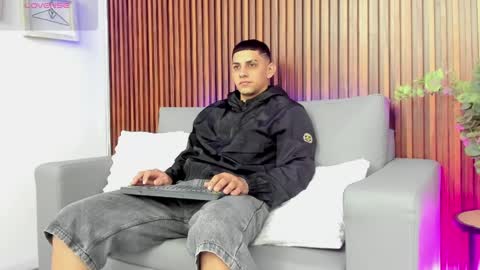 Snapshot of alex_cute77 chatting on 05-19-26, 12:11 alex online show from 05-19-26, 12:11