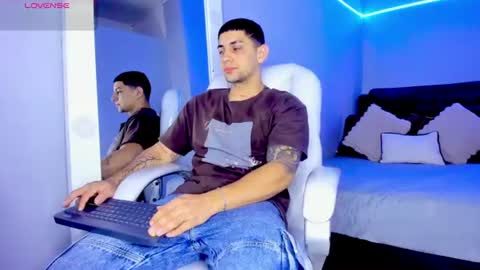 alex online show from 06-19-26, 12:42