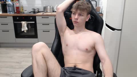 Snapshot of alex_gotcha chatting on 12-07-24, 01:58 Alex online show from 12-07-24, 01:58