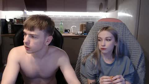 Snapshot of alex_gotcha chatting on 12-15-24, 07:31 Alex online show from 12-15-24, 07:31