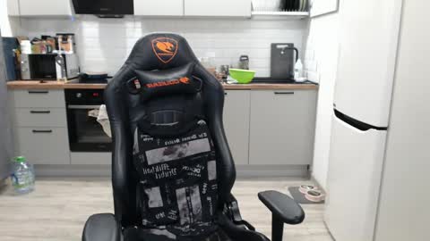 Snapshot of alex_gotcha chatting on 01-20-25, 07:04 Alex online show from 01-20-25, 07:04