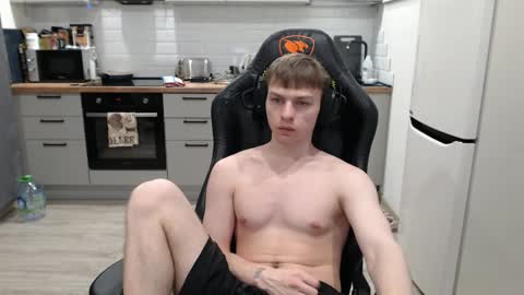 Snapshot of alex_gotcha chatting on 01-21-25, 01:18 Alex online show from 01-21-25, 01:18