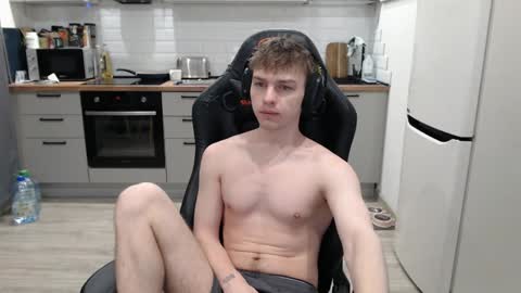 Snapshot of alex_gotcha chatting on 01-29-25, 04:15 Alex online show from 01-29-25, 04:15