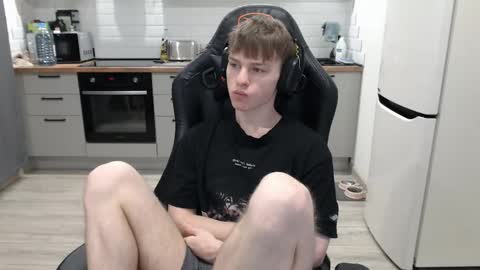 Snapshot of alex_gotcha chatting on 02-16-25, 03:37 Alex online show from 02-16-25, 03:37