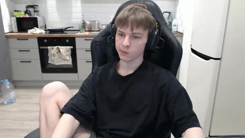 Snapshot of alex_gotcha chatting on 02-23-25, 06:01 Alex online show from 02-23-25, 06:01