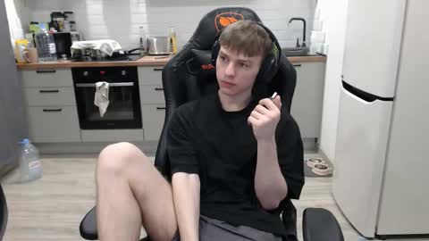 Snapshot of alex_gotcha chatting on 02-27-25, 09:04 Alex online show from 02-27-25, 09:04